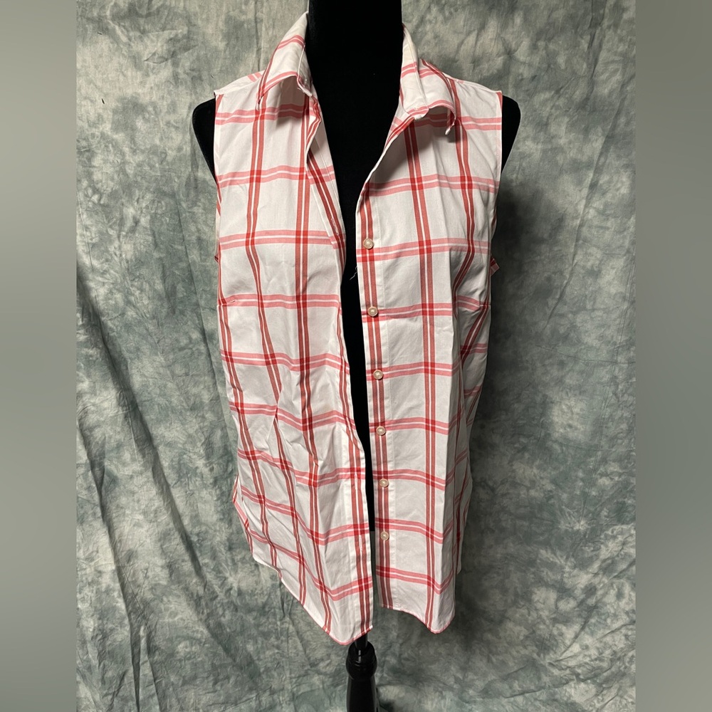 Land’s End long sleeveless button shirt